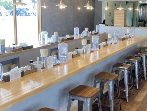 【SNS映え必至】カフェのようなオシャレなラーメン店をプロデュース！