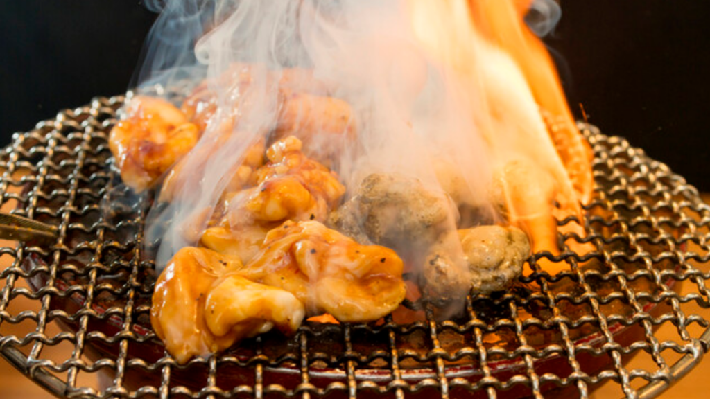 豚×鶏×牛　本格ホルモン焼肉が低価格で食べられる♪