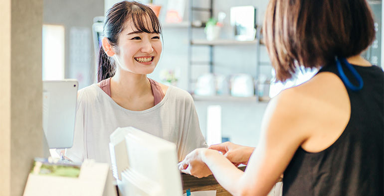 物販収益と継続率向上に貢献するプロテインブランド発のジム。