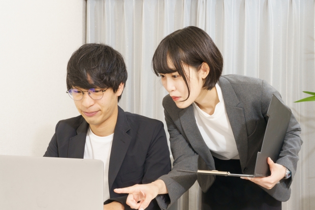 フランチャイズは個人事業主と法人どっち?開業形態と手続き